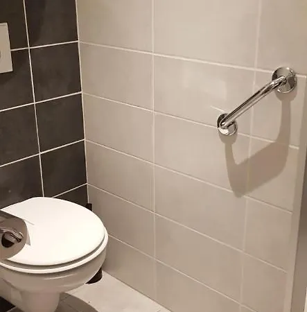 2* Rdc+ Terrasse & Parking Prive *