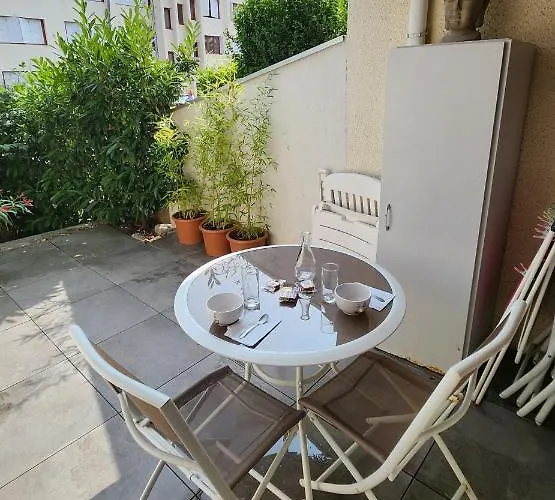 2* Rdc+ Terrasse&parking Privé Appartement *