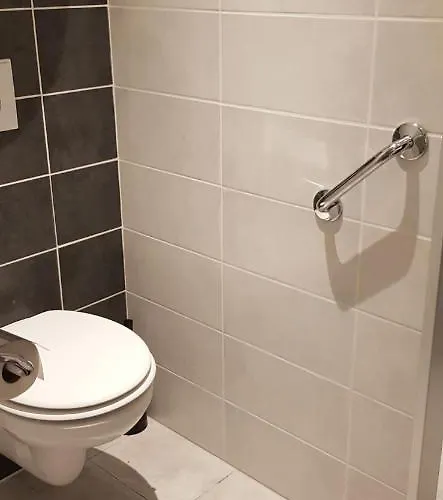 2* Rdc+ Terrasse&parking Privé *